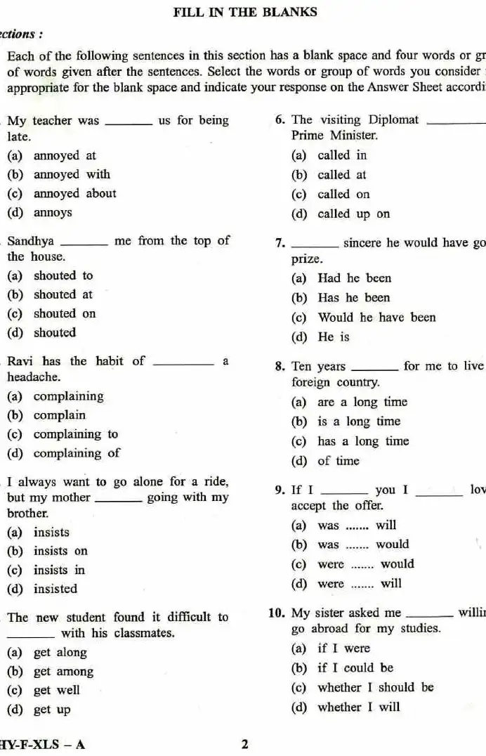 Combined Defence Services Examination (II) 2018 English question paper page 1 scan showing instructions and exam header. Download UPSC CDS II 2018 English paper PDF.