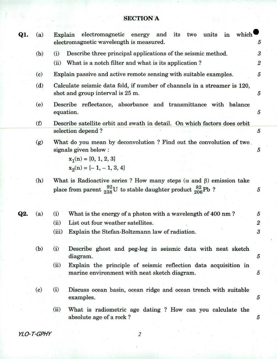 Geo-Physics Paper III UPSC 2018 Combined Geo-Scientist and Geologist Examination question paper page 1 instructions scan PDF download