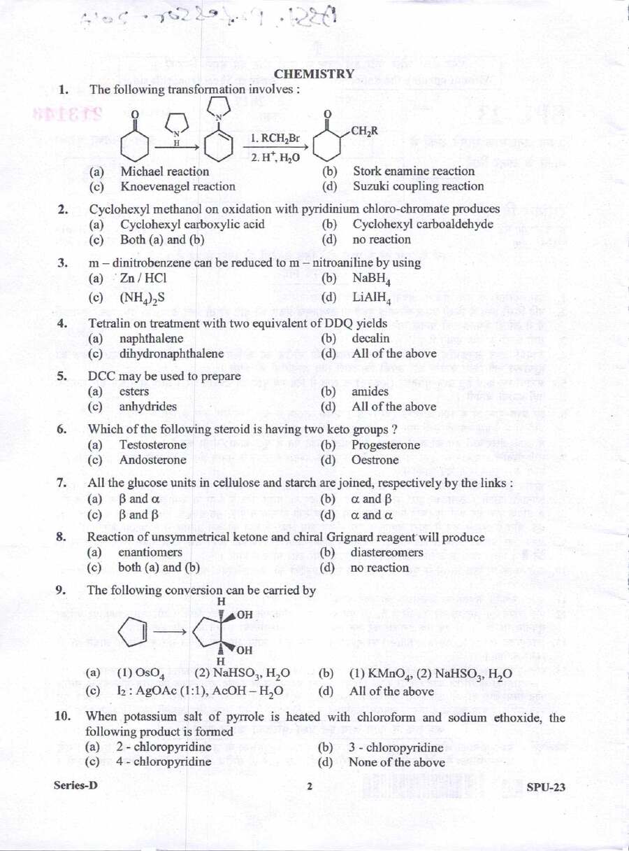 Page 1 of Uttarakhand UKPSC Chemistry 2017 question paper with bilingual Hindi-English instructions
